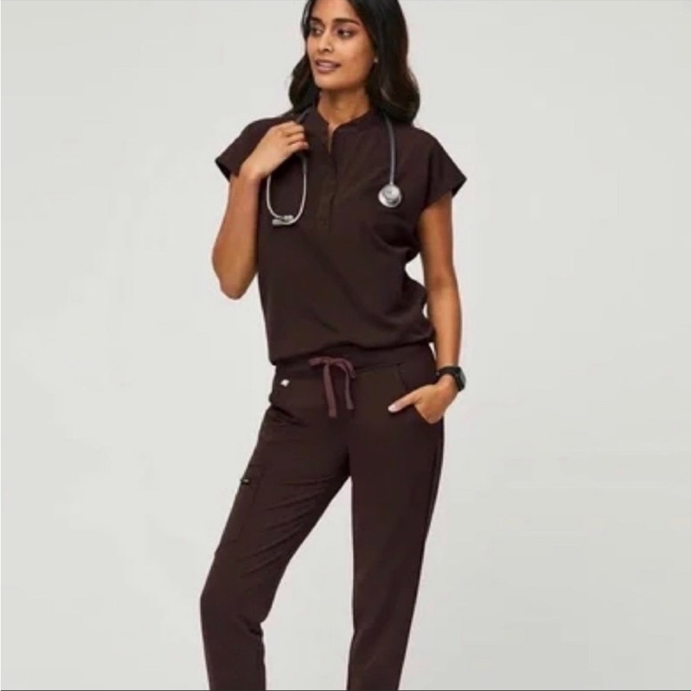 Figs Zamora High Waisted Jogger Pants Rafaela Oversized Scrub Top Set Espresso S